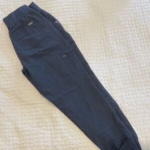 Figs women’s slate blue scrubs jogger pants